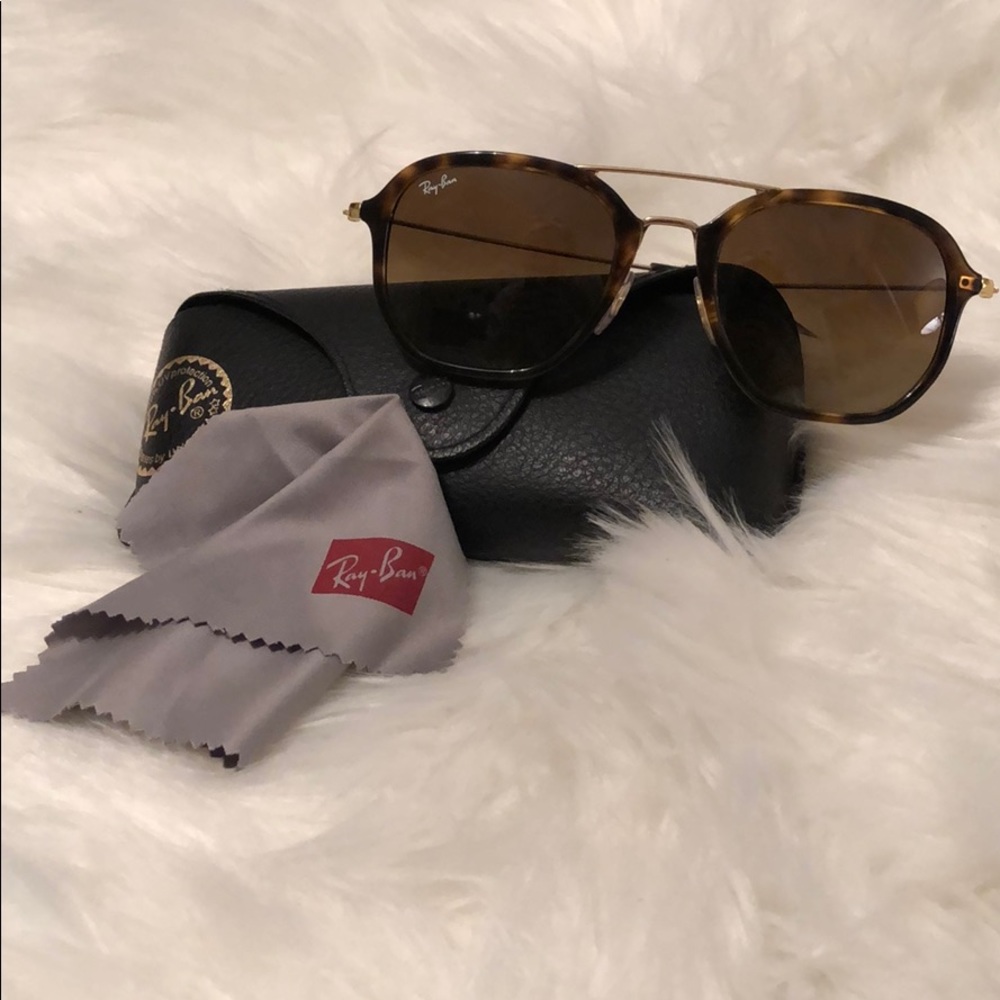 Ray Ban Tortoise Aviator RB4273